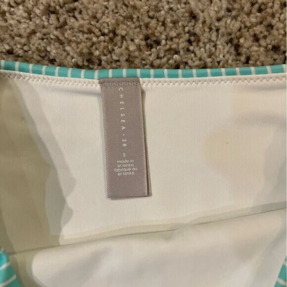 Chelsea 28 bikini - Picture 2 of 2